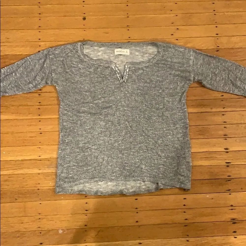 EUC Gray/silver 3/4 sleeve top from Abercrombie!